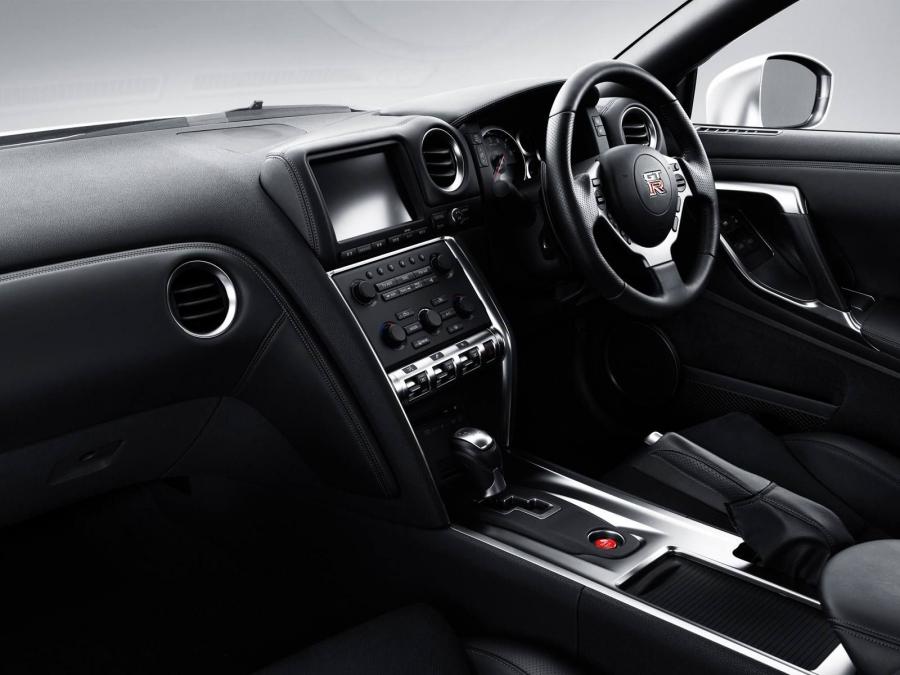  Nissan GT-R 2007 года  (фото 172 из 480)